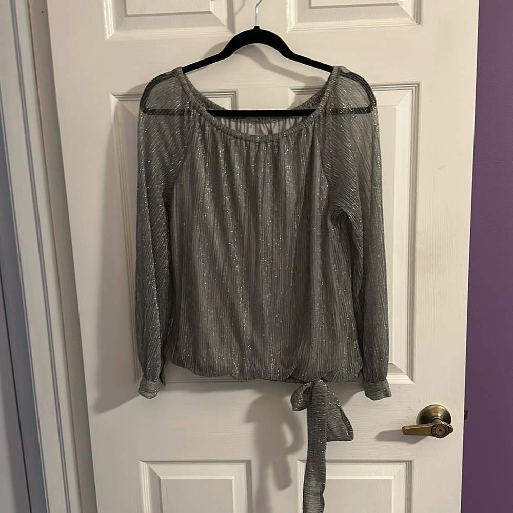 MSK Gorgeous Silver Top, size L